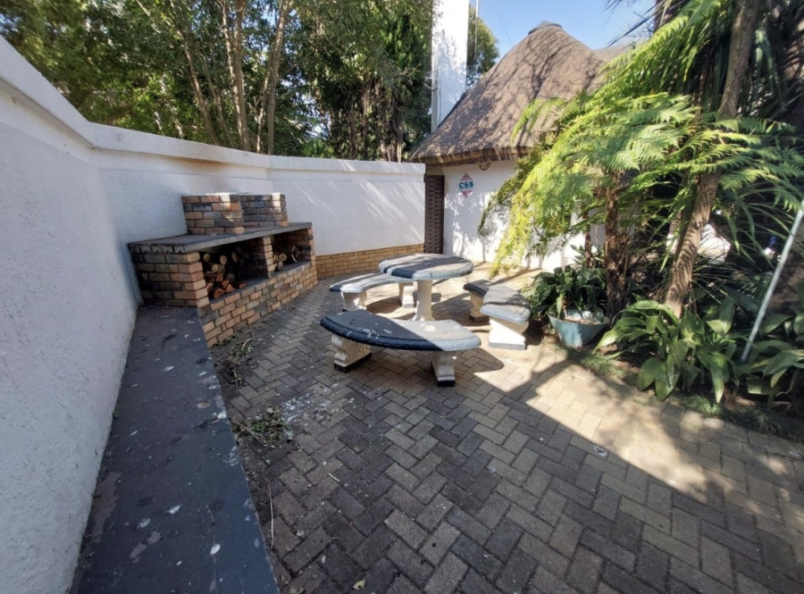 To Let 4 Bedroom Property for Rent in Flamwood North West
